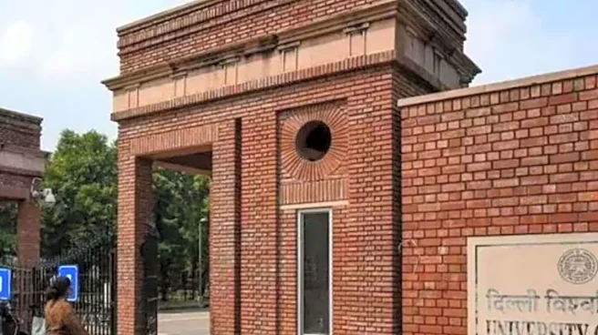 DU Exam Papers Arrive Nearly Four Hours Late, Over 35 Subjects Affected