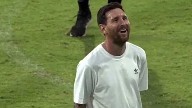 Messi Graces Wankhede! Eight-Time Ballon d'Or Winner Delights Fans In Mumbai On GOAT Tour 2025