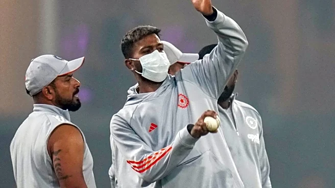 Hardik Pandya Spotted Wearing Mask As Toss For 4th T20I Delayed Due To Thick Fog In Lucknow