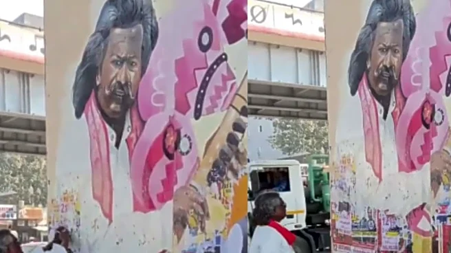 Padma Shri Mogilaiah Uses Bare Hands And Water To Remove Posters Pasted On His Portrait At Hyderabad Metro