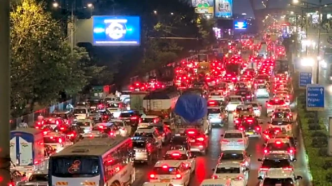 Massive Traffic On Mumbai’s Western Express Highway Leaves Hundreds Stranded | Watch