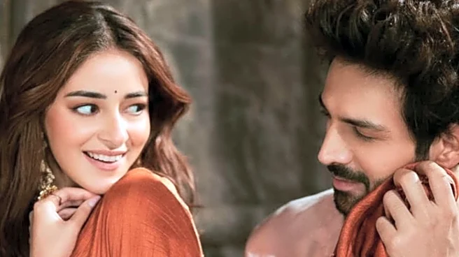 Will Ananya Panday- Kartik Aaryan Recreate Desi Girl Step In Tu Meri Main Tera Main Tera Tu Meri?