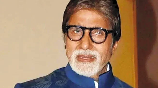 Amitabh Bachchan Enjoys Christmas With Cookies: 'Zabaan Lalcha Rahi, Chapad Chapad Kha Rahe'