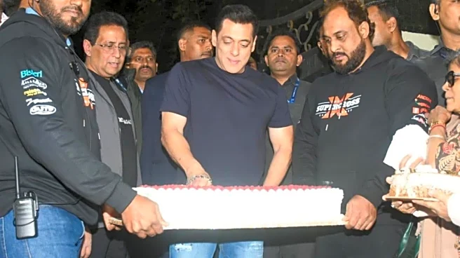 Salman Khan Celebrates 60th Birthday, Cuts Cake With Paps Outside Panvel Farmhouse; Watch