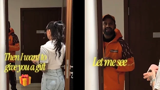 Italian Woman’s Christmas Gesture To Delivery Agent In Dubai Wins Hearts Online | Watch