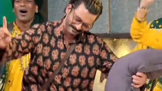 ‘Laga Asli Hai’: Sunil Grover Nails Aamir Khan Act On The Great Indian Kapil Show