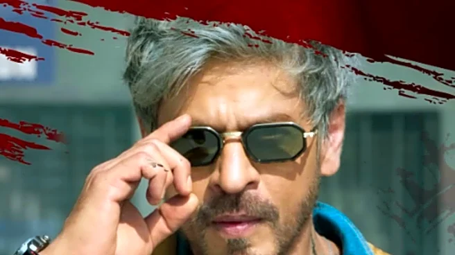 Shah Rukh Khan Returns To Mumbai After Dubai NYE Getaway With Gauri, Suhana Khan