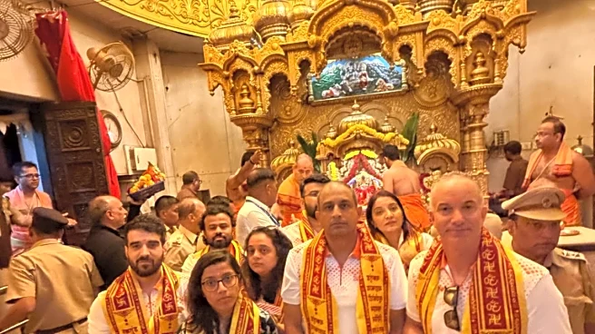 Gujarat Giants Begin WPL 2026 Build-Up With Siddhivinayak Temple Visit