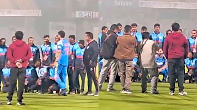 Virat Kohli Displays Heartfelt Gratitude To BCA Ground Staff; Poses For Pictures After 1st ODI | WATCH