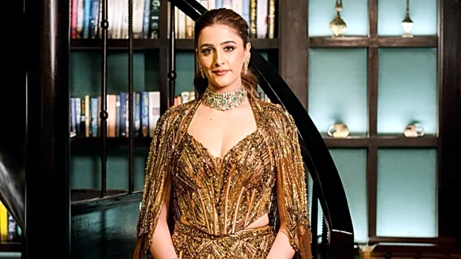 Why Nupur Sanon’s Zardozi And Badla Lehenga Was The Talk Of The Wedding Season
