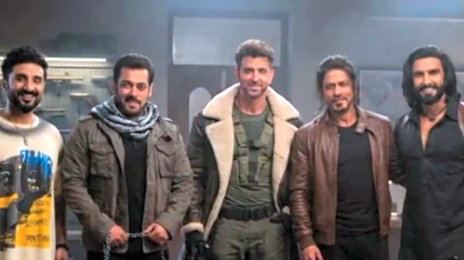 Hrithik Roshan Congratulates Vir Das For Joining Bollywood Spy League In Hilarious Photo