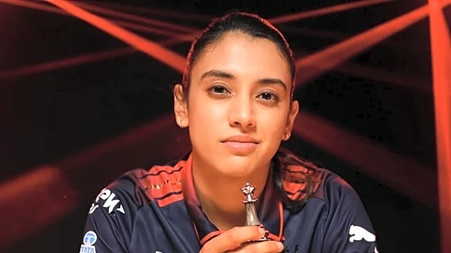 RCB Badly Trolls GG For Taking A 'Queen' Jibe At Smriti Mandhana