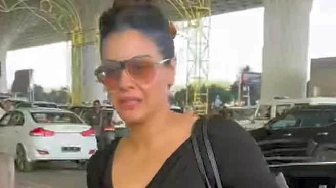 Kajol Makes Black Jumpsuit Look Like Haute Couture At Mumbai Airport | Video