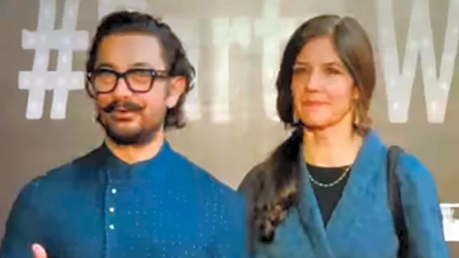 Aamir Khan Attends Event Without Gauri Spratt, Steals Spotlight With This Sweet Gesture