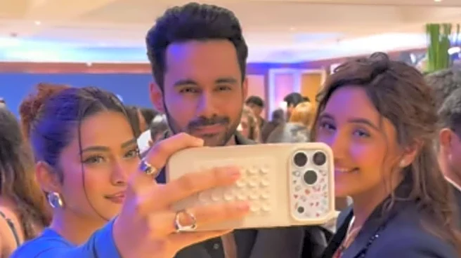 Abhishek Bajaj, Ashnoor Kaur And Nagma Mirajkar In Bigg Boss 19 Special Selfie