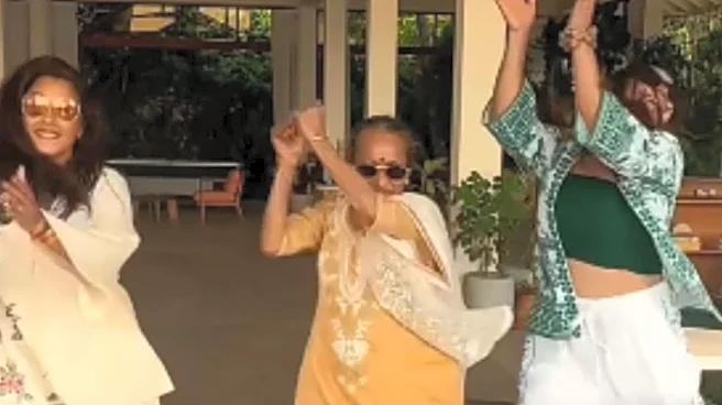 Rupali Ganguly Dances With Mom On Viral Bollywood Song, Fans Say ‘Aunty On Fire’