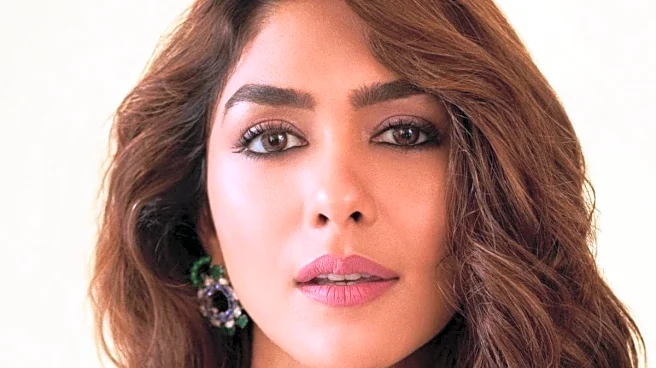 Mrunal Thakur Says She Is ‘Single, Ready To Mingle’ Amid Dating Rumours With Dhanush | Video