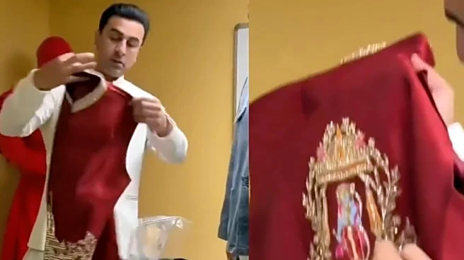 Watch:  Ranbir Kapoor Thanks Fan For Gifting Him Ayodhya's Ram Mandir-Inspired Jacket At Ramayana LA Event