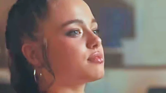 Angelina Jolie-Brad Pitt’s Daughter Shiloh Makes Music Video Debut, Fans Go Wild