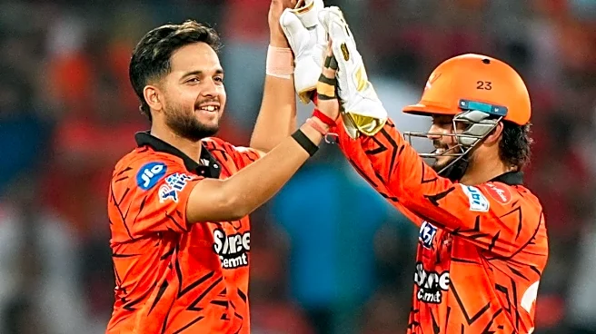 Leading From Behind! SRH Skipper Ishan Kishan's Glovework Sends Pooran, Badoni Back To The Hut | Watch