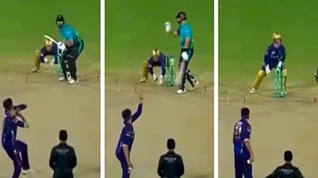 Fresh Controversy In PSL: Daryl Mitchell Walks Away, Objecting To Usman Tariq's Pause | Watch
