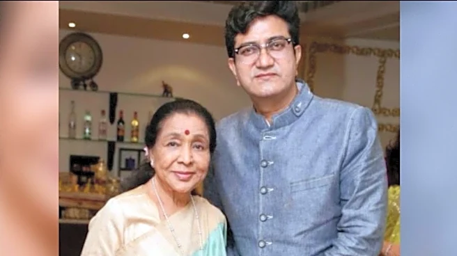 'Lost An Iconic Voice': Prasoon Joshi Pays Tribute To Asha Bhosle, Recalls Poem He Penned For Her