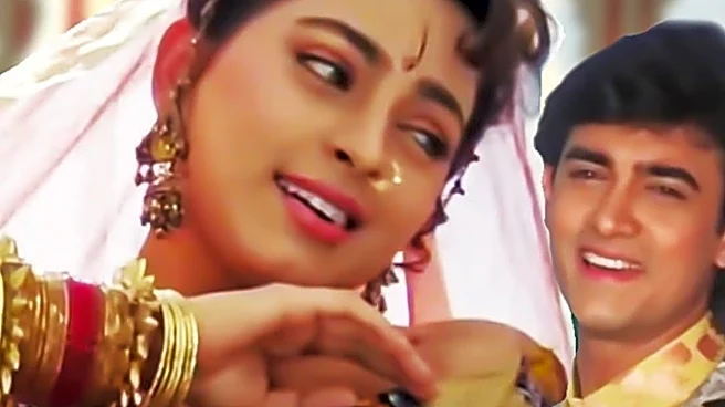 Throwback: When Aamir Khan Directed Juhi Chawla's Ghoongat Ki Aad Se In Mahesh Bhatt’s Absence