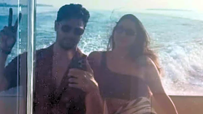 Sidharth Malhotra And Kiara Advani’s New Beach Vacation Photos Win Hearts, Fans React