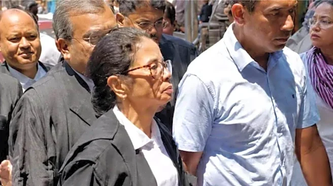 Bar Council Questions Mamata Banerjee’s Legal Practice Status After HC Appearance In Lawyer's Robes