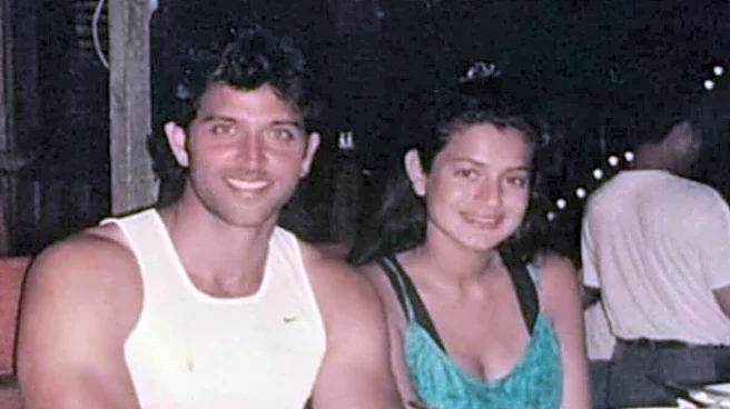 Ameesha Patel Drops Throwback Pic With Hrithik Roshan, Says ‘Real Bonds’ Don’t Exist In Bollywood Now