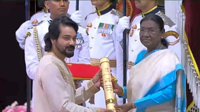 Prosenjit Chatterjee Receives Padma Shri From President Droupadi Murmu For Contribution To Cinema