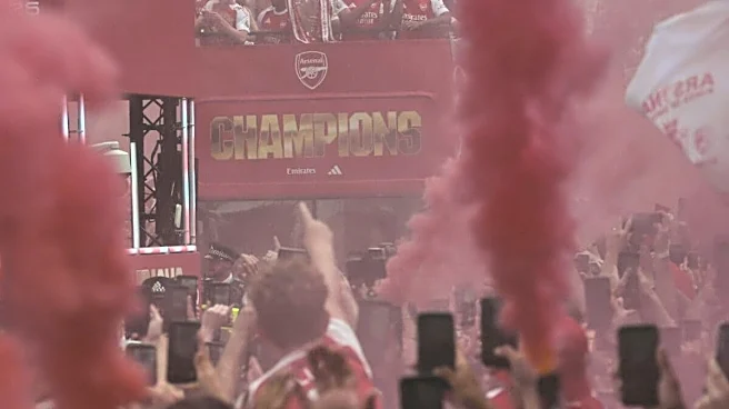 'Hero's Welcome' For Arteta And Co. As Gunners PL Trophy Parade Turns London Red| Watch