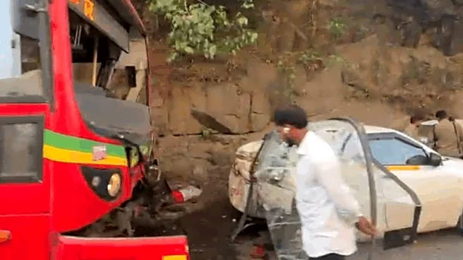 Western Express Highway Jam Alert: BEST Bus Crash Near Malad East Disrupts Morning Commute