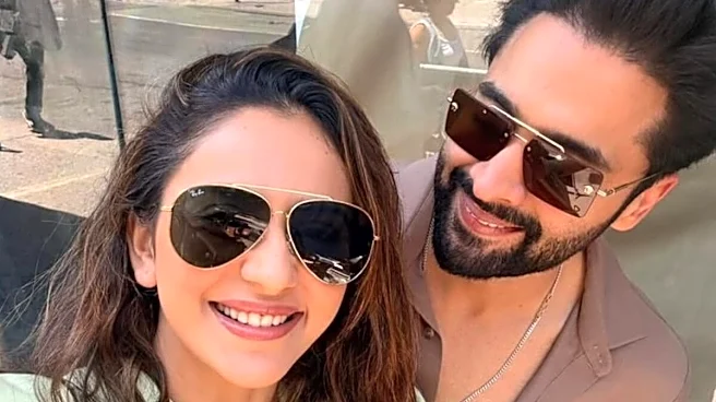 Jackky Bhagnani And His 'Most Favourite Person' Rakul Preet Singh Paint NYC Red With PDA-Filled Moments