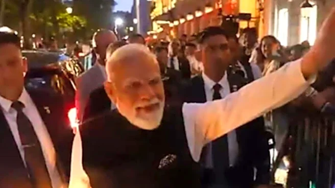 Indian Diaspora Welcomes PM Modi In Paris; Bilateral Talks And VivaTech Summit On Agenda | Video