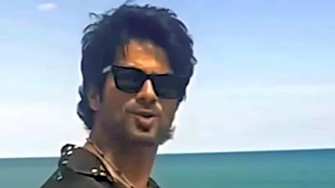 Shahid Kapoor’s Hilarious Reply To A Fan’s Question 'Kunzi...Kaha Milte Hai Aise Ladke?' Goes Viral