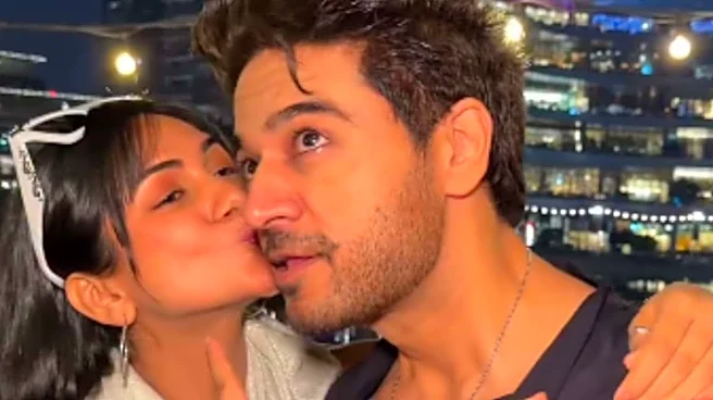 'I Love Akanksha': Gaurav Khanna Seemingly Dismisses Divorce Claims