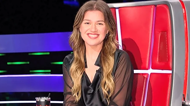 Kelly Clarkson Battles Lettuce Parasite In Las Vegas: 'Never Been Happy There Is No Man In The Room'