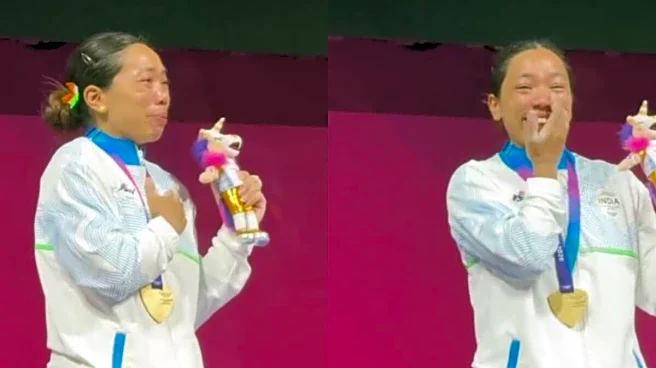 Mirabai Chanu Breaks Down As India's Anthem Echoes After Historic CWG Gold | WATCH