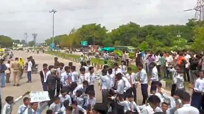 Lucknow School Students Take To Streets Over Teacher Shortage, Minister Steps In