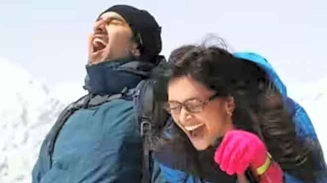 Oscars Academy Shares THAT Deepika-Ranbir YJHD Scene, Internet Says ‘Even They’re Naina Paglu’