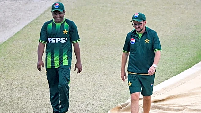 'Don't Be A Yes Man': Jason Gillespie Warns Mike Hesson Ahead Of His First Test As Pakistan Head Coach