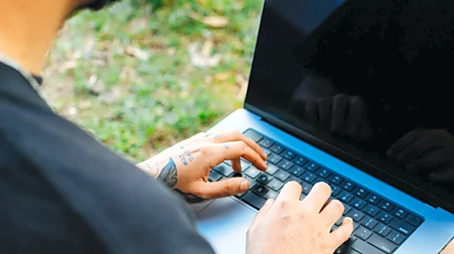 Man Uses Swiggy Support Chat To Follow Up On Job Application: ‘I’ll Switch To Zomato If They Don’t Answer’