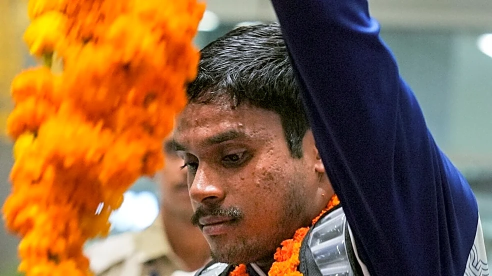 Asian Para Games: Dilip Gavit Wins Gold, Morssinganakath Takes Silver In 100m T47