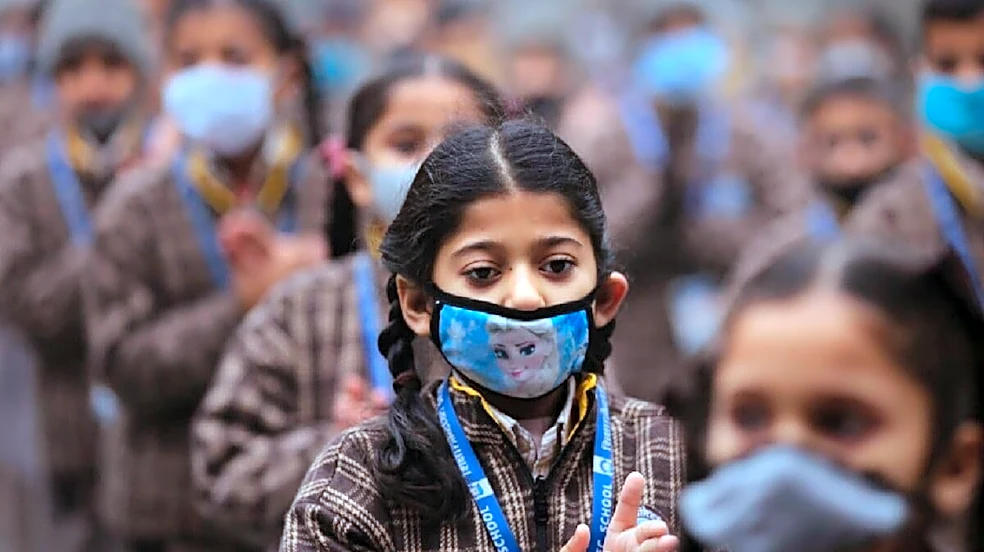 Mumbai Sweats, Delhi Braces For Winter — Yet Both Choke On Smog: Whose AQI Is Worse?