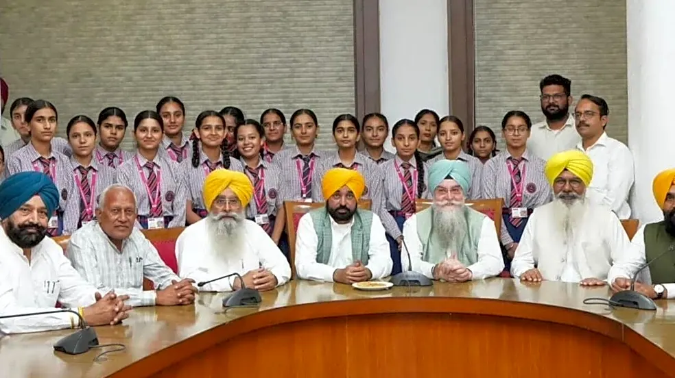 Punjab Assembly Opens Doors To Students, CM Bhagwant Mann Urges Youth To Dream Big