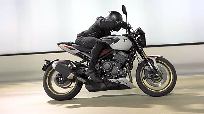 Triumph's new Trident 800 is a bigger and better roadster