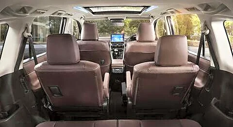 Toyota Innova Hycross crosses 2L sales since late 2022