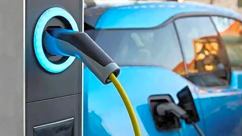 India's electric vehicle fleet nears 5.9 million as chargers lag