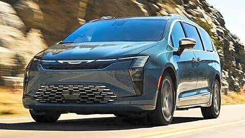 Chrysler trims 2027 Pacifica pricing for Select and Limited